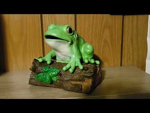 Gemmy Singing Frog on Log "Spiders and Snakes"