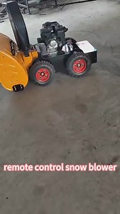 2024 New Remote Control Snow Blower Robot Radio Remote Control Snow Thrower Machine