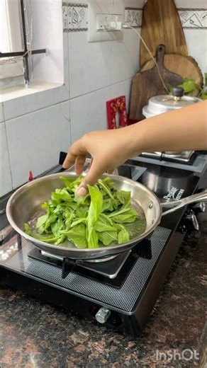 Kharab hone se acha bna hi lo #tiffin #whatieatinaday #healthyrecipes #housewifelife #recipe #shorts