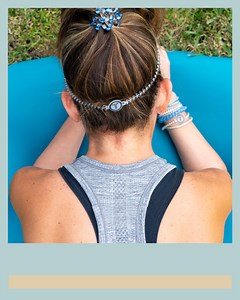We've perfected the hair tie, and now we're coming for headbands. 🙌 They've got that: ✔️ Strong-grip ✔️ No-rip ✔️Cute in the hair & on the wrist thing going for them. 🎉 | TELETIES