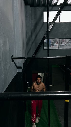 3.9K views · 108 reactions | Meses Sin Hacer One Arm Pull-up . Ah shit , Here we go again . | Zaza | Facebook