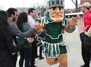 Most High Fives Given By A Mascot In 30 Seconds