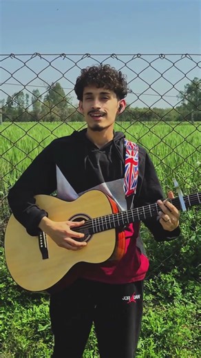 sochan vich tu ❤️ by amrinder gill. Acoustic cover by any kailley. #punjabimusic #covermusic #music