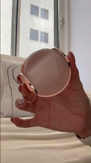 This washable lint roller may just be my new fave cleaning tool! 🥰