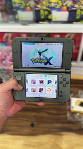 Trên tay Nintendo 3DS XL hack cài game chơi hết hè 2026