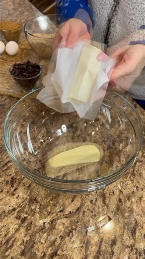 13K views · 115 reactions | Chewy Oatmeal Raisin Cookie Type “RECIPE” and I’ll send you a direct link (check your inbox/message requests) https://www.dinnerin321.com/best-ever-chewy-oatmeal-raisin-cookies/ | Dinner in 321 | Facebook