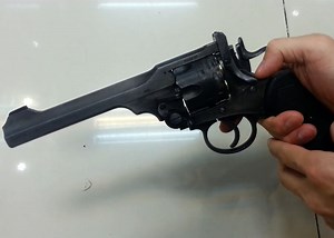 Webley MK VI CO2 Revolver Preview
