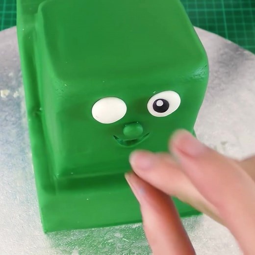 Tractor Ted cake tutorial 💚 | Zoe's Fancy Cakes