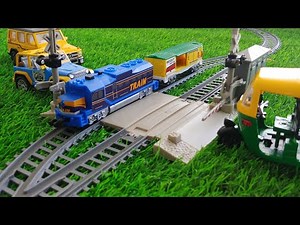 Power train S Turbo railroad crossing |Unboxing Battery operated train track set with railway gate