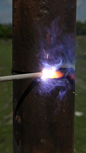 The fifth week teaches horizontal pipe welding techniques to beginner welders. #iron #welder #art #welding | Iron Welder Art