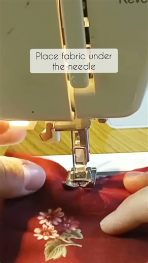 Sew a zig zag stitch! Singer Scholastic 6510 #sewing #sewingtools #sewingmachine #ussewtips #sew