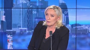 Les candidates Pécresse et Le Pen nous demandent de renvoyer l’ambassadeur du Mali en France… Il est parti depuis deux ans. Prétendre aux responsabilités impose du travail. La quête d’une stature présidentielle ne justifie pas l’improvisation sur notre politique étrangère. | Front Républicain