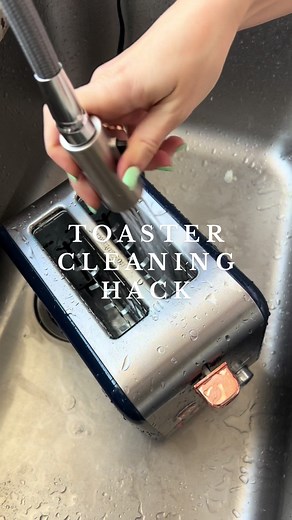 Safe Toaster Cleaning Hack - Learn how to clean your toaster easily