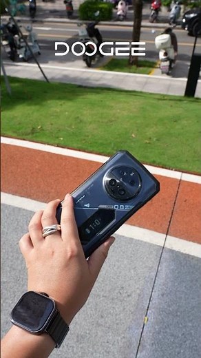 V40 Pro VS iPhone: Ready to capture the moon? 🌙 #DoogeeV40Pro #ruggedphone #tech #shorts #phones