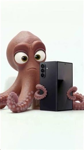 Animals React to Galaxy: Multitasking Octopus | Samsung