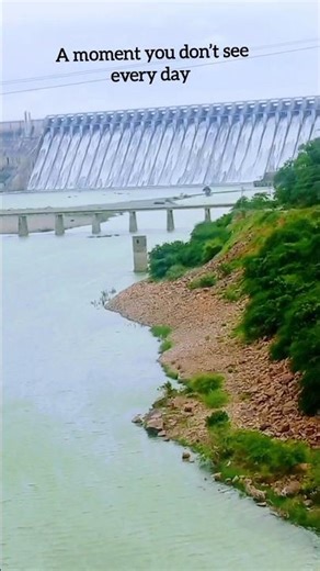 India’s Water Power 💧 | Nagarjuna Sagar Dam View 😍#ExploreIndia #Shorts #DamView #WaterFlow