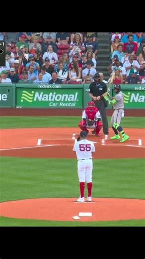 ¡Hola equipo! ACUÑA JR VS RANGER SUÁREZ, DUELO DE CAMPEONES ! 🇻🇪⚾ `¡DUELO DE CAMPEONES DEL MUNDO EN FENWAY! 💥⚾` `Ronald Acuña Jr. entra a la caja de bateo para enfrentar a Ranger Suárez en su primer turno.` `Braves vs Red Sox, 26/05/26. Dos venezolanos, un solo ganador.` `#MLB #RonaldAcuñaJr #RangerSuarez #Braves #RedSox ` --- `WORLD CHAMPIONS CLASH AT FENWAY! 💥⚾` `Ronald Acuña Jr. steps into the batter’s box to face Ranger Suárez in his first at-bat.` `Braves vs Red Sox, 05/26/26. Two Venez
