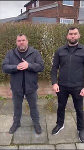 2 Manchester sounding travellers calling out the Joyce family. | Around Liverpool