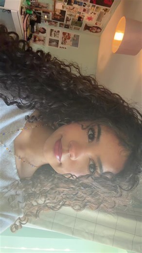 How to Tidy Up a Messy Room with Curly Hair Tips