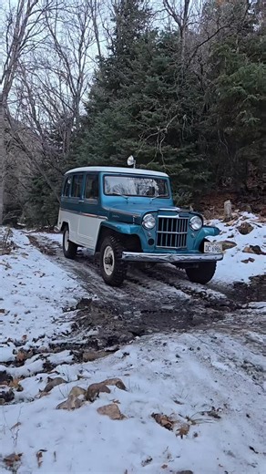 The Jeep Guy on Instagram: "Sunday drive in our all original 1961 Willys Overland Wagon. . . . #thejeepguymuseum #jeeplife #jeepshop #jeeps #offroad offroading Willys willysoverland jeepmuseum vintagejeeps jeephistory vintagecars CJ cj5 willyswagon museum thejeepguy thejeepguyutah willysjeep Flatfender wagoneer"
