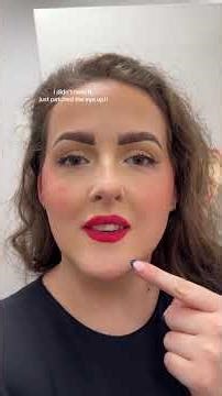 MAC powder kiss liquid wear test