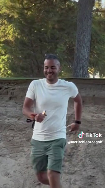 Hilarious Caddie Moment at LIV Golf Adelaide