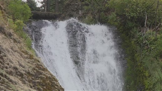 Officials urge caution after hiker's death at Multnomah Falls