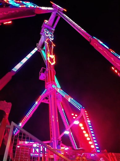 The perfect mix of scare and excitement #adrenaline #ride #rollercoaster #fair #kirmes
