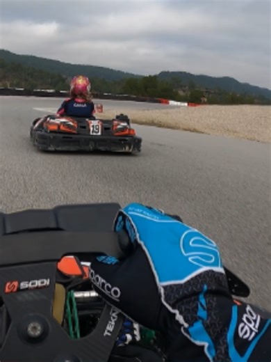 Como se hace un cambio de pilotos CARRERA de resistencia en karting #karting #race #racing