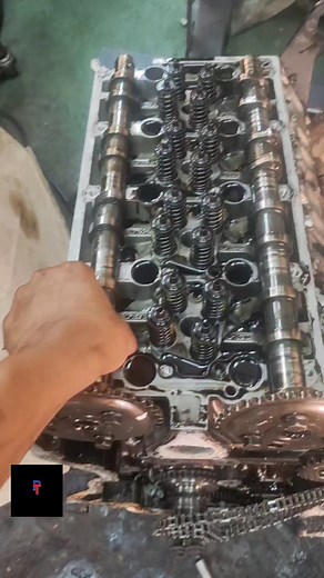 Ford Ranger T6 2.2L Overhauling. #cars #mechanic #engine #engineering #fbreelsvideo #fypシ゚viralシ #everyone #follower #ptcarmechanic #engineering #everyoneシ゚ #fypシ゚viralシ #fbreelsfypシ゚ #shortsreels #realestate #shots #followforfollowback #everyone | PT Car Mechanic