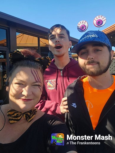 Happy Halloween!! Come join us for this beautiful fall weather and all these smiling faces... at Rusty's at the Port!! 👻🎃🕷🕸🚢🌴🍹#happyhalloween #spookyseason #rustyspeeps #rustysfam #rustysseafood #portcanaveral | Rusty's Seafood & Oyster Bar