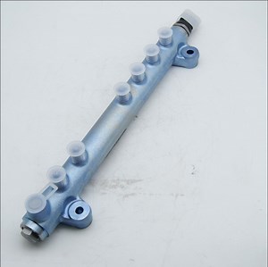 [Hot Item] Excavator Engine Parts Fuel Rail P1066655 0445224030 Common Rail 04903536 Diesel Fuel Distributor Pipe for Bosch