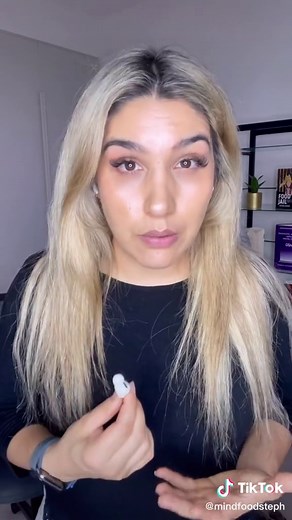 Steph - Clinical Psychologist on TikTok