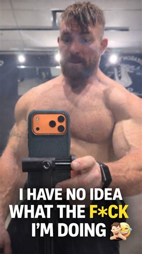 In the NEW age of filming everything on a tripod… I clearly have no clue what the F*CK I’m doing 🤦🏻‍♂️😂 After several months of working through some pretty bad, debilitating injuries, grinding it back in silence, physical therapy, hydro therapy, story for another time. Today was my FIRST real bodybuilding session in several months. To celebrate, I thought I’d do a vulnerable post to showcase the start of the year. Something real. Something honest. I get home, hit play… and this is the SHIT I 