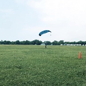 VOLUME UP! In case you're in need of some quarantine comic relief on a lonely Wednesday. Thanks to Nicholas Lott for the submission and to Francisco Otero for getting the shot. Tag #LBAltimeters to have your content featured! #skydiving #skydive #parachuting #parachutes #freestyle #skydivegear | LB Altimeters