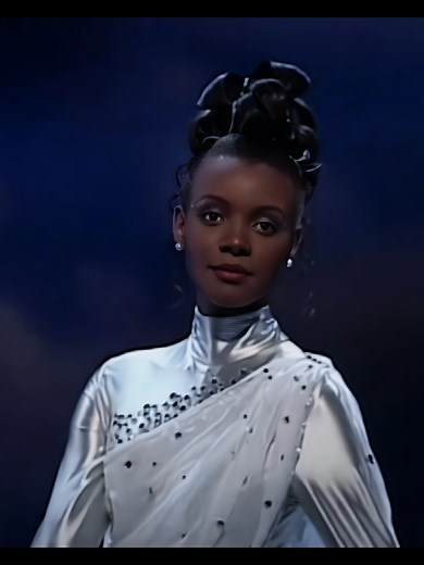 Miss Universe 1999 Winner - Mpule Kwelagobe | Opening Ceremony Highlights