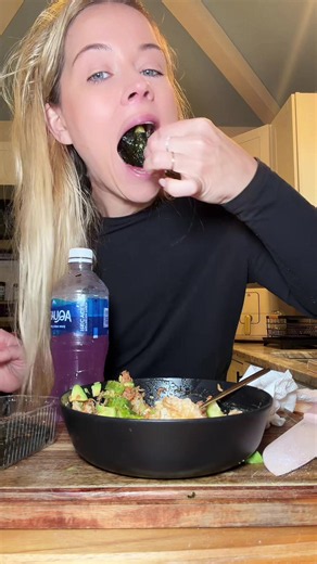 Easy Spicy Mayo Sushi Bowl with Seaweed & Cucumber