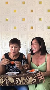 One of my fave na prank ko sa nanay🤣🤣 Full video CHICKEN PRANK😂 | Charisma Carenan