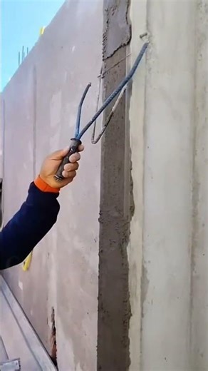 Use an iron friend to level the surface of the plastered wall so that it becomes smoother and neater