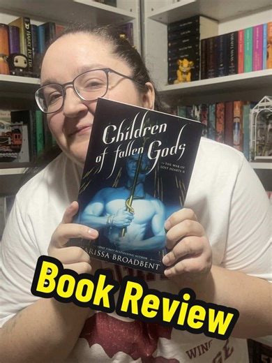 𝑪𝒉𝒊𝒍𝒅𝒓𝒆𝒏 𝒐𝒇 𝑭𝒂𝒍𝒍𝒆𝒏 𝑮𝒐𝒅𝒔 𝒃𝒚 𝑪𝒂𝒓𝒊𝒔𝒔𝒂 𝑩𝒓𝒐𝒂𝒅𝒃𝒆𝒏𝒕 Book 2 of The War of Lost Hearts Trilogy 🅃🅁🄾🄿🄴🅂 🅈🄾🅄’🄻🄻 🄵🄸🄽🄳 ❤️ Romantasy ✨ Magic 🐍 Symbiotic Magical Possession 🧑‍🧑‍🧒‍🧒 Found Family ⚔️ Loyalty 🗡️ War 👉 Politics 🫣 Hidden Past 😓 Trauma 👯‍♀️ Multiple POV 🅁🄰🅃🄸🄽🄶: ⭐️⭐️⭐️⭐️⭐️ 🅂🄿🄸🄲🄴: 🌶️🌶️ 🄲🅁🅈 🄲🄾🅄🄽🅃: Emotional Damage 🥺 🏷️ #carissabroadbent #thewaroflosthearts #romantasybookreview #completedtrilogy