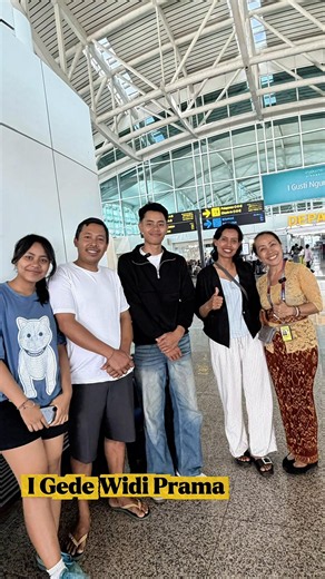 His First Cruise Ship Contract Begins 🌎🚢 A new journey, a new challenge, and a dream taking him across the ocean. In this video, we follow a young Balinese professional as he says goodbye to his family and departs for the United States, where he will begin his first overseas contract with Royal Caribbean as a Public Area Attendant. His eight-month contract marks an exciting milestone in his career. While he admits to feeling a little nervous about this new chapter, his mother is filled with ha