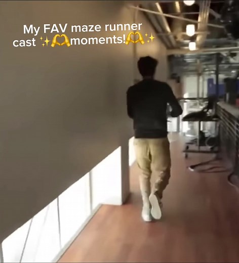 Hilarious Maze Runner Bloopers: Funny Cast Moments ft. Dylan O'Brien!