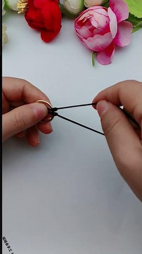 Tutorial on knotting pendant jewelry