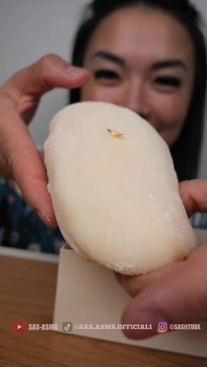 Mango mochi. Do you think I had this for breakfast or was this a midnight snack? . . #sasasmr #eatingsound #mangomochi #mochi #dessert #fypage #fypp #tiktokasmr