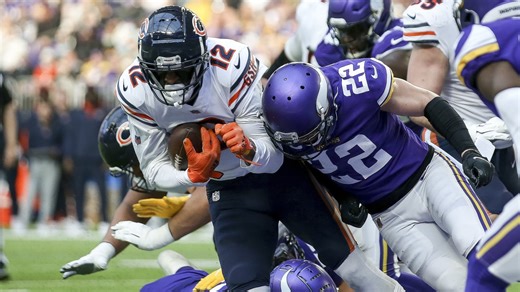 Allen Robinson takes Dalton's shovel pass in for two-point conversion
