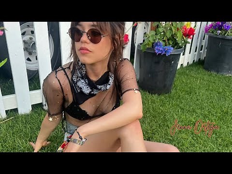 Jenna Ortega’s Micro Mini Skirt Takes the Internet by Storm - Why It Went Viral!