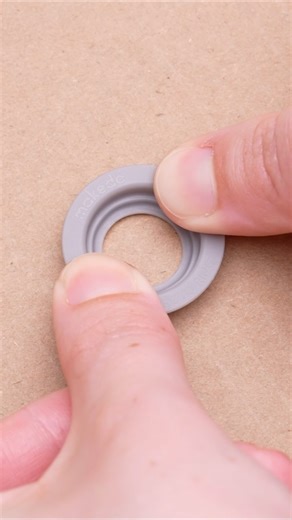 21K views · 139 reactions | Wondering how to use the Roto-Ring? 樂 We’ve got you covered with this handy tutorial! Hit save to come back to this later!  #tutorial #mymakedo #rotoring #howto | Makedo | Facebook