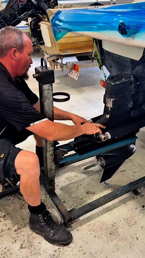 Regular servicing = a longer life for your engine ⚙️ Hugh’s giving this MerCruiser 3L 135hp an annual service so it’s safe, efficient, and ready for the next adventure 🌊 Needing a service?👀 Book in today at Brisbane Marine, we service all brands! 💻www.brismarine.com.au/servicing/ 📞07 3889 3033 | Brisbane Marine