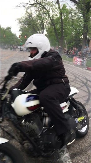 Street Chaos: Harley Riders Roasting Tires for Fun