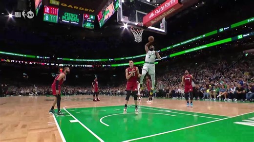 Jaylen Brown flies in baseline for the tomahawk jam